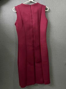 Chic Maroon Sleeveless Zipper Dress