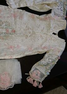 Elegant Embroidered Pakistani Kurta Set