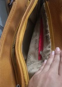 Stylish mustard Handbag