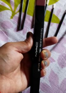 Lipstick And Eye Liner Brushes
