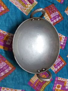 Medium Size Aluminium Kadhai...
