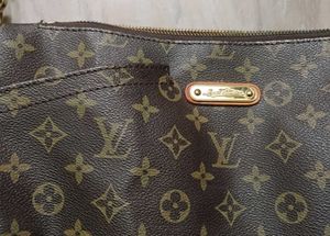 Unisex Louis Vuitton bag