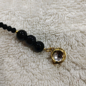hand mangalsutra