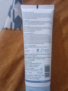 Plum niacinamide and rice Water Face Wash
