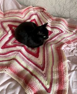 ☁︎‎‎‧₊˚Crochet Star Lounge Blanket☁︎‎‎‧₊˚