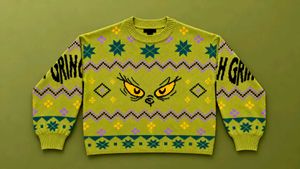 LIME GREEN EYE GRAPHIC PATTERNED KNIT SWEATER