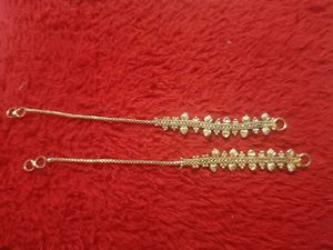 Elegant Green Gemstone earrings with free kanchain