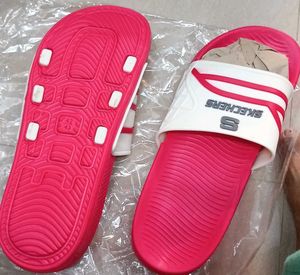 Skechers red Slides