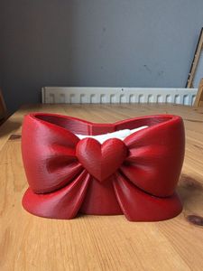 Elegant Red Bow Desk Organizer – Stylish