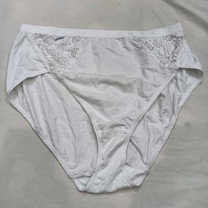 Comfortable 🪔White Briefs with Lace Detail