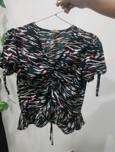 Stylish Printed Puff Sleeve Top