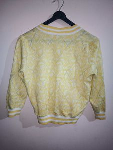 Chic Yellow Knit Cardigan