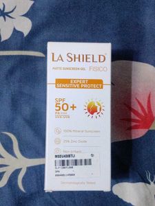 LA SHIELD Matte Suncreen Gel SPF 50+