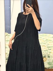 Elegant Black Striped Maxi Dress