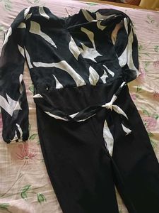 Chic Off-Shoulder Jumpsuit