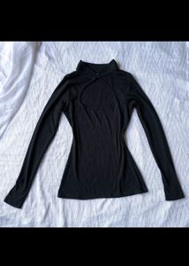 ⚫SSS Brand New black Yoke Neck Design Top⚫