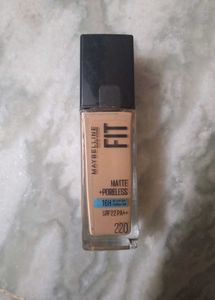 Maybelline Fit Me Matte + Poreless Foundation