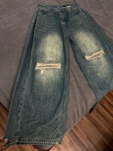 Ripped Baggy Jeans