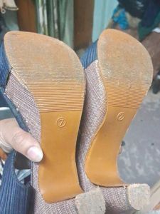 Very Pretty High Heels Sandle Navy Blue In Color