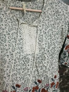 Boho Floral Print Lace-Up Blouse