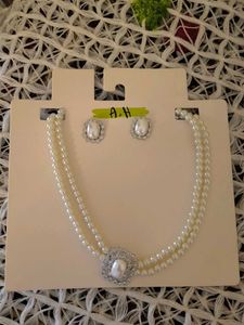 Elegant Pearl Necklace and Earring Set