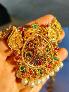 Stunning Gold Toned Peacock Necklace