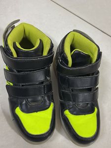 Boys stylish sneakers