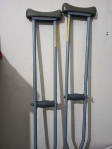 Crutches (Baisakhi) Adjustable Height, New Pair