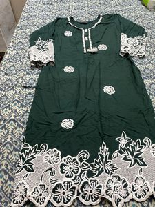 Elegant Green Embroidered Kurta