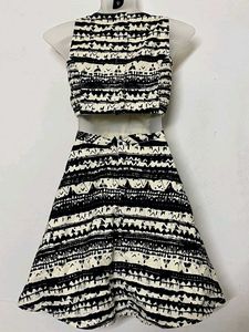 Monochrome Geometric Print Fit &amp; Flare Dress