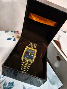 Vintage  Quartz Gold Watch