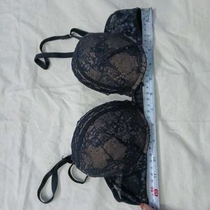 🤎 Elegant Black Lace Bra
