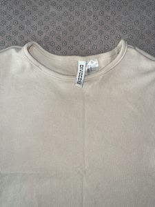 Ribbed Knit Cropped T-Shirt