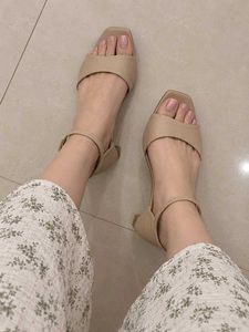 Chic Square Toe Ankle Strap Heels
