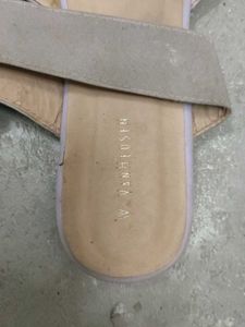 Stylish Lavender Pointed Toe Mules