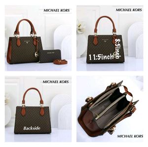 Micheal kors slingbags