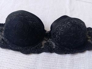 Black Lace Strapless Bra