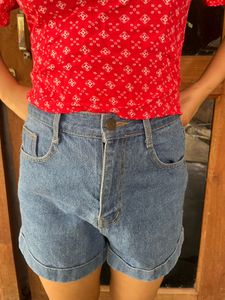 High waisted Denim Shorts