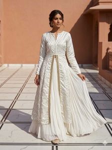 Elegant White Ethnic Kurta Set