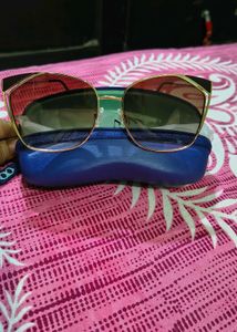 Stylish Cat-Eye Sunglasses