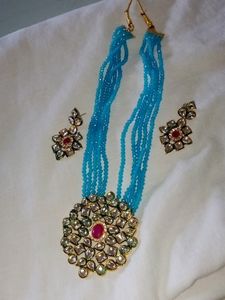 Kundan Necklace With Blue Beaded Chain
