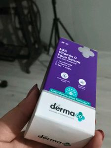 The Derma Co 10% Vitamin C Face Serum