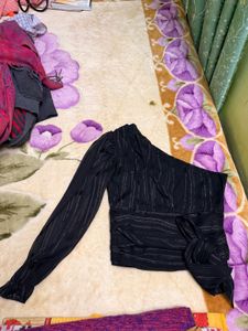 Chic One-Shoulder Black Top by sassafras