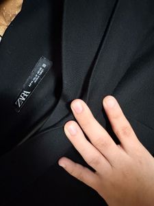 Black High-Waist Leggings
