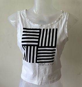 Half Sleeve Women Crop
