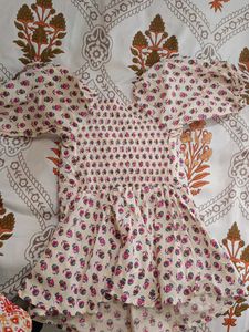 Floral Print Puff Sleeve Top