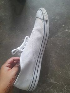 WHITE LACE SHOES 👟