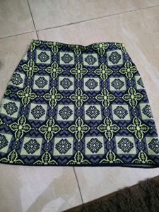 Geometric Print Mini Skirt