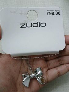 Zudio Silver Bow Necklace
