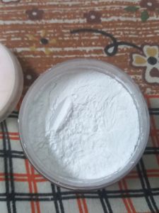 Mamaearth Glow Mattifying Loose Powder